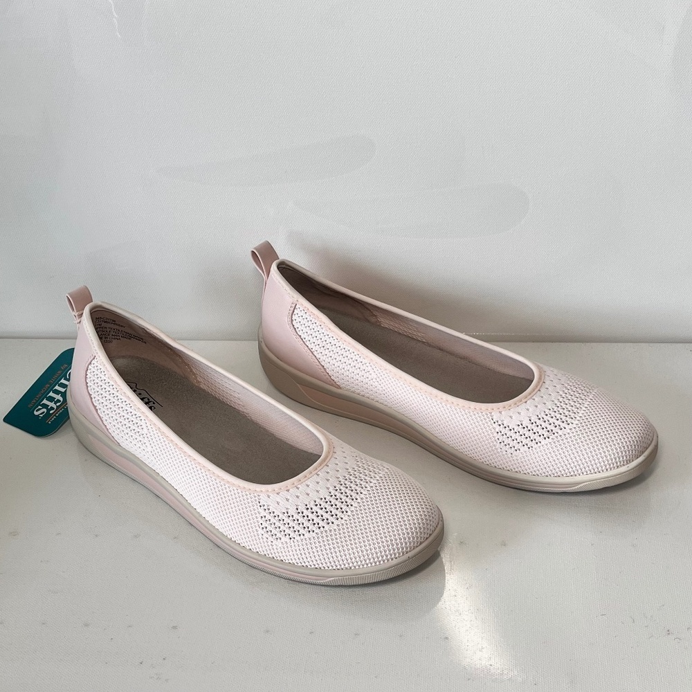 Cliffs by White Mountain Athleisure Comfort